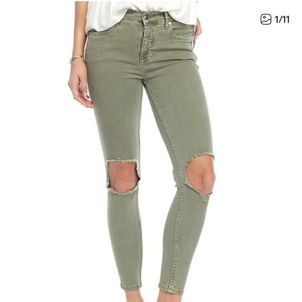 Free People NEW High Rise Nwt Distressed Jeans 29
